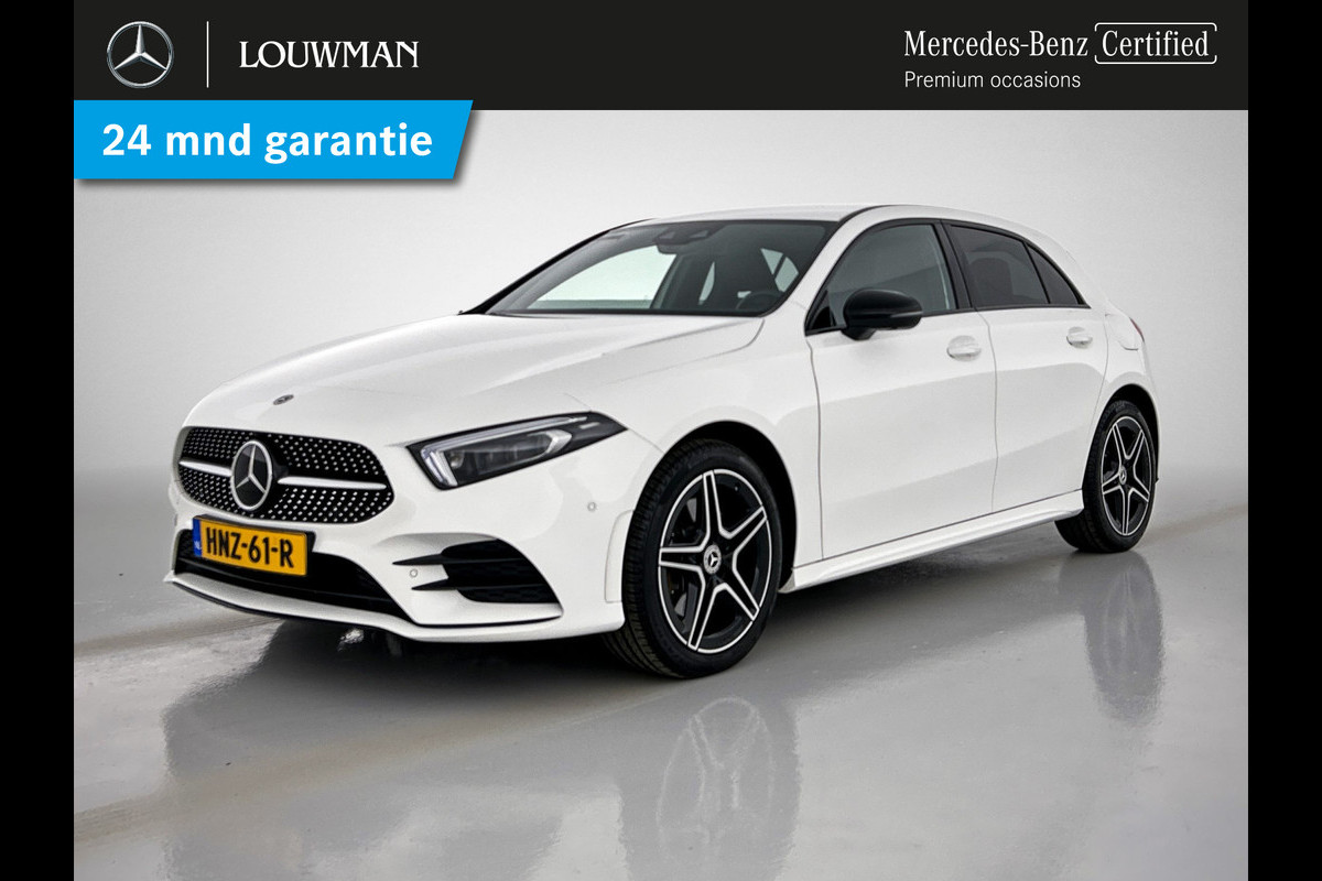 Mercedes-Benz A-Klasse 250 e AMG Plug-In Hybride | 5 spaaks lichtmetalen velgen | MBUX wide screen | Navigatie | Parking support met camera achter | Inclusief 24 maanden Mercedes-Benz Certified garantie voor Europa. Mercedes-Benz A-Klasse 250 e AMG Plug-In Hybride | 5 spaaks lichtmetalen velgen | MBUX wide screen | Navigatie | Parking support met camera achter | Inclusief 24 maanden Mercedes-Benz Certified garantie voor Europa.