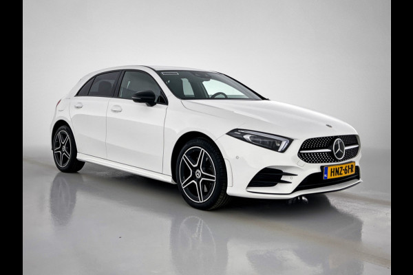 Mercedes-Benz A-Klasse 250 e AMG Plug-In Hybride | 5 spaaks lichtmetalen velgen | MBUX wide screen | Navigatie | Parking support met camera achter | Inclusief 24 maanden Mercedes-Benz Certified garantie voor Europa.