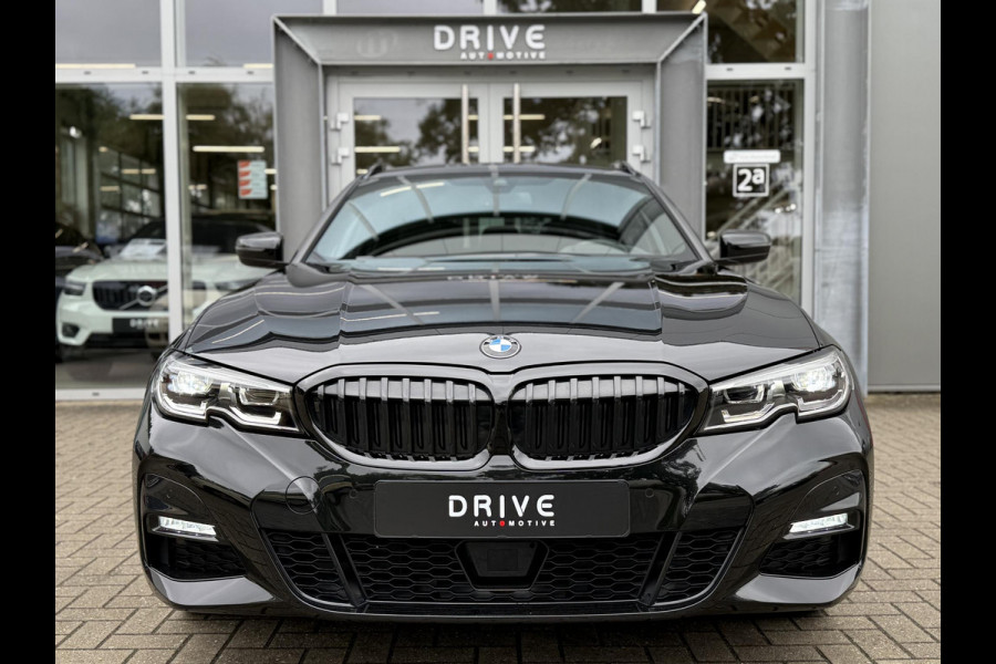BMW 3 Serie Touring 330e High Executive M-Sport|HUD|Ad.Cruise|El.Trekhaak|HIFI|19"