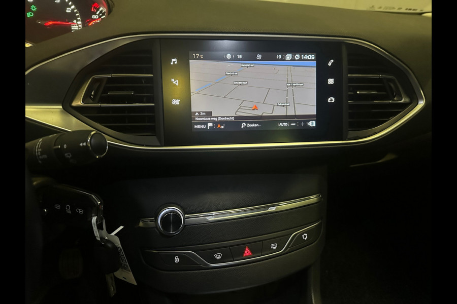 Peugeot 308 SW 1.2 PureTech Blue Lease Executive TREKHAAK