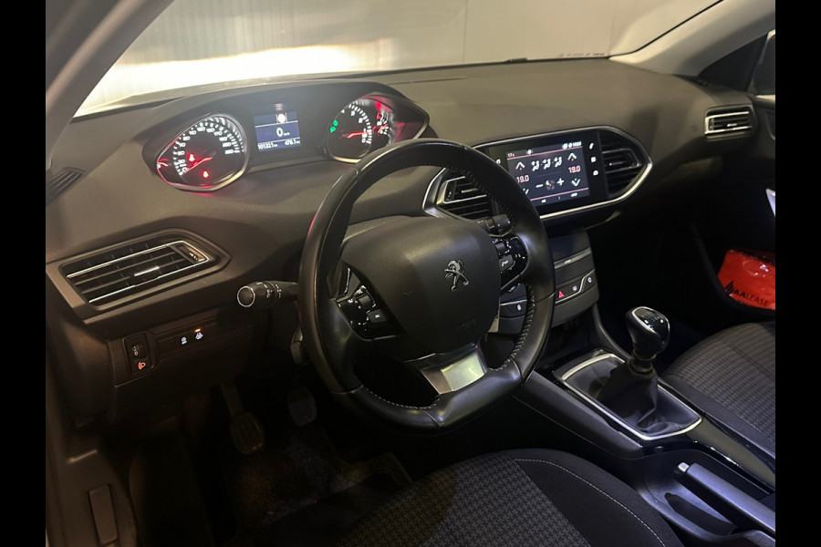 Peugeot 308 SW 1.2 PureTech Blue Lease Executive TREKHAAK
