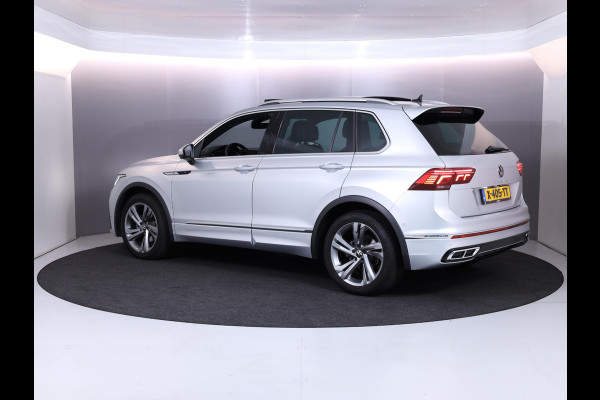 Volkswagen Tiguan 1.5 TSI R-Line Business 150 pk Automaat (DSG) | Verlengde garantie | Navigatie | Panoramadak | Elektr. trekhaak | Parkeersensoren (Park assist) | Achteruitrijcamera | R-Line |