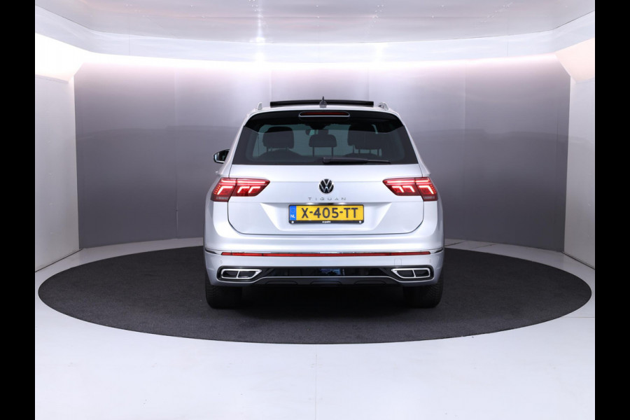 Volkswagen Tiguan 1.5 TSI R-Line Business 150 pk Automaat (DSG) | Verlengde garantie | Navigatie | Panoramadak | Elektr. trekhaak | Parkeersensoren (Park assist) | Achteruitrijcamera | R-Line |