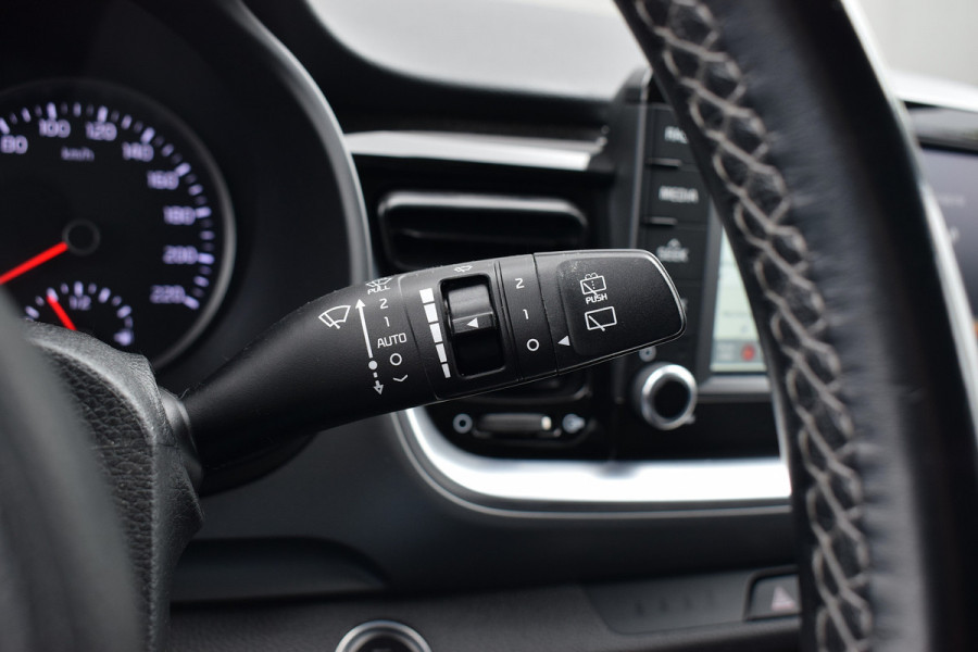 Kia Stonic 1.0 T-GDi DynamicPlusLine | Trekhaak | Apple CarPlay | Camera | Climate