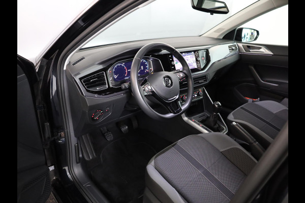 Volkswagen Polo 1.0 TSI Highline 95pk DSG| Navi| 16'LM-velgen/ 35% getint glas| Clima| getint glas