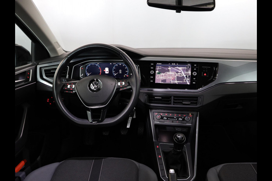 Volkswagen Polo 1.0 TSI Highline 95pk DSG| Navi| 16'LM-velgen/ 35% getint glas| Clima| getint glas