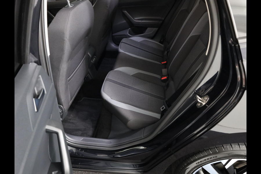 Volkswagen Polo 1.0 TSI Highline 95pk DSG| Navi| 16'LM-velgen/ 35% getint glas| Clima| getint glas