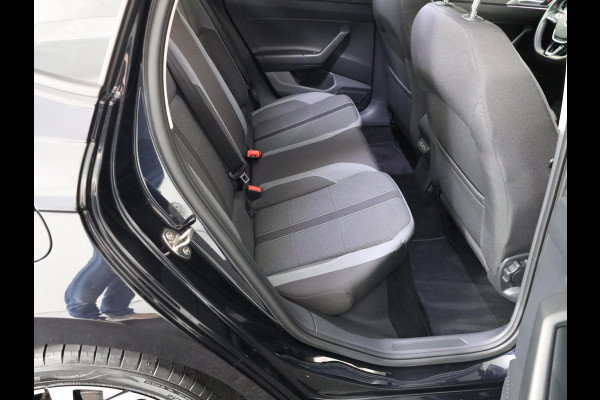 Volkswagen Polo 1.0 TSI Highline 95pk DSG| Navi| 16'LM-velgen/ 35% getint glas| Clima| getint glas