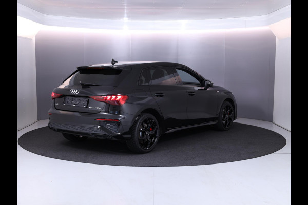 Audi A3 Sportback 45 TFSI e S edition 245 pk S-tronic Plug in Hybrid |  |18'LM-VELGEN  Navigatie via App | Parkeersensoren achter | Achteruitrijcamera | Cruise control | Full-LED koplampen |Private lease vanaf € 697,- pm