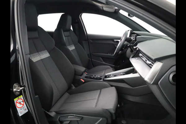 Audi A3 Sportback 45 TFSI e S edition 245 pk S-tronic Plug in Hybrid |  |18'LM-VELGEN  Navigatie via App | Parkeersensoren achter | Achteruitrijcamera | Cruise control | Full-LED koplampen |Private lease vanaf € 697,- pm