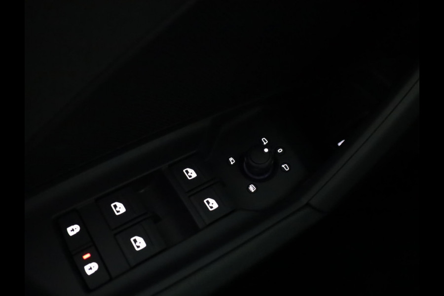 Audi A3 Sportback 45 TFSI e S edition 245 pk S-tronic Plug in Hybrid |  |18'LM-VELGEN  Navigatie via App | Parkeersensoren achter | Achteruitrijcamera | Cruise control | Full-LED koplampen |Private lease vanaf € 697,- pm