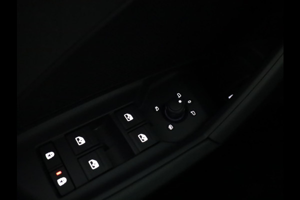 Audi A3 Sportback 45 TFSI e S edition 245 pk S-tronic Plug in Hybrid |  |18'LM-VELGEN  Navigatie via App | Parkeersensoren achter | Achteruitrijcamera | Cruise control | Full-LED koplampen |Private lease vanaf € 697,- pm