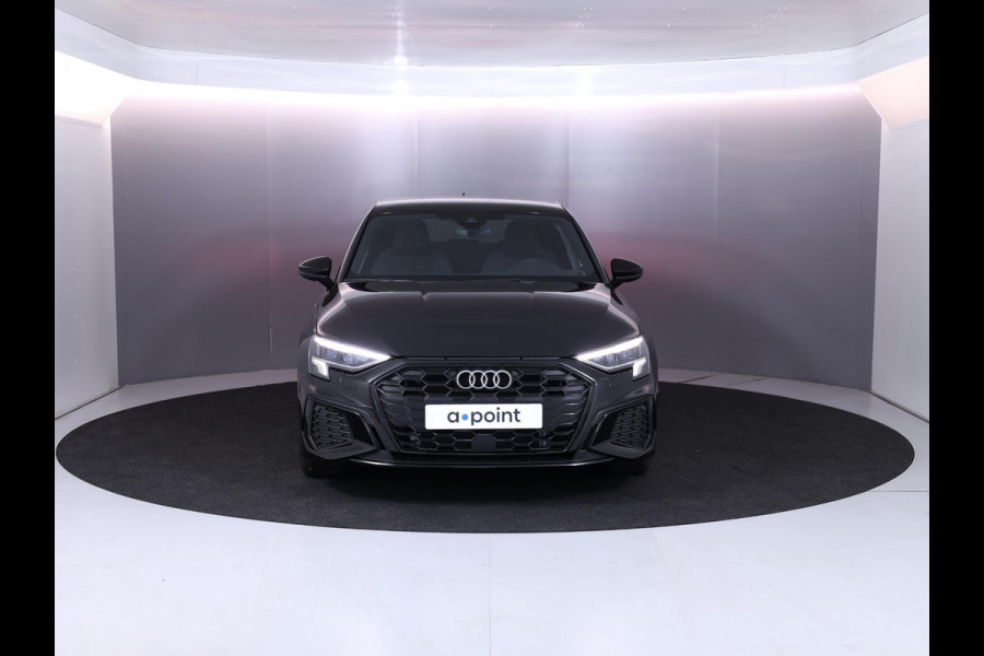 Audi A3 Sportback 45 TFSI e S edition 245 pk S-tronic Plug in Hybrid |  |18'LM-VELGEN  Navigatie via App | Parkeersensoren achter | Achteruitrijcamera | Cruise control | Full-LED koplampen |Private lease vanaf € 697,- pm