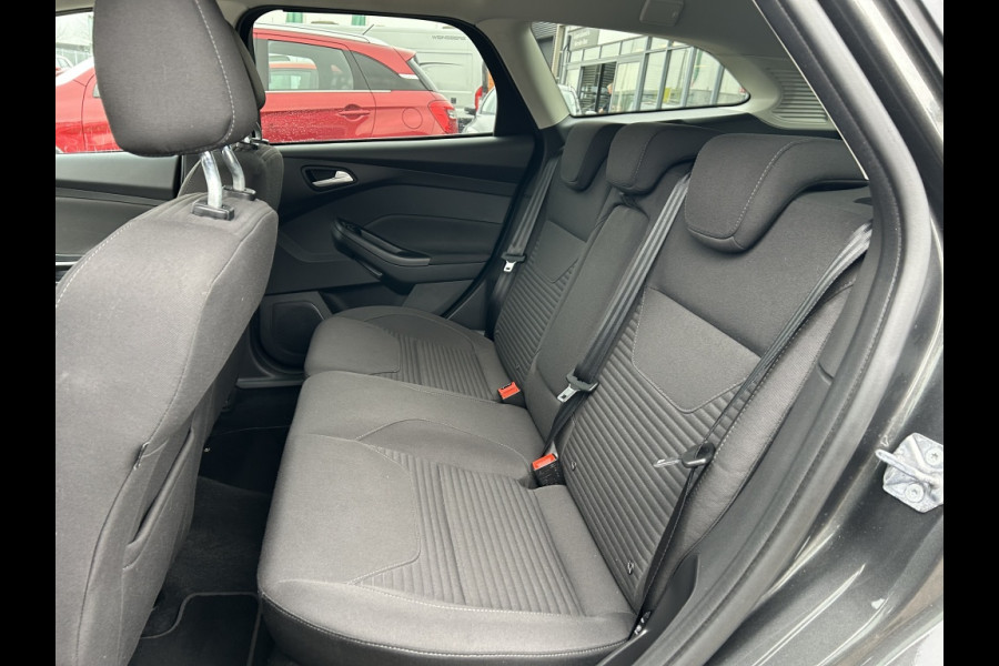 Ford FOCUS Wagon 1.5 Titanium Automaat