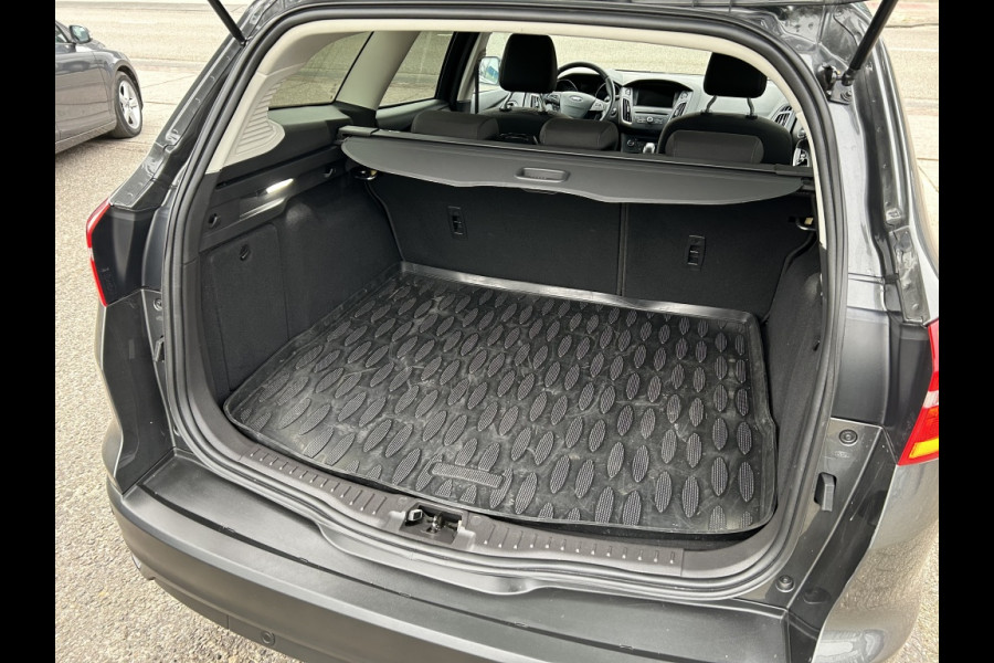 Ford FOCUS Wagon 1.5 Titanium Automaat