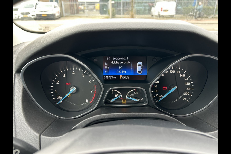 Ford FOCUS Wagon 1.5 Titanium Automaat