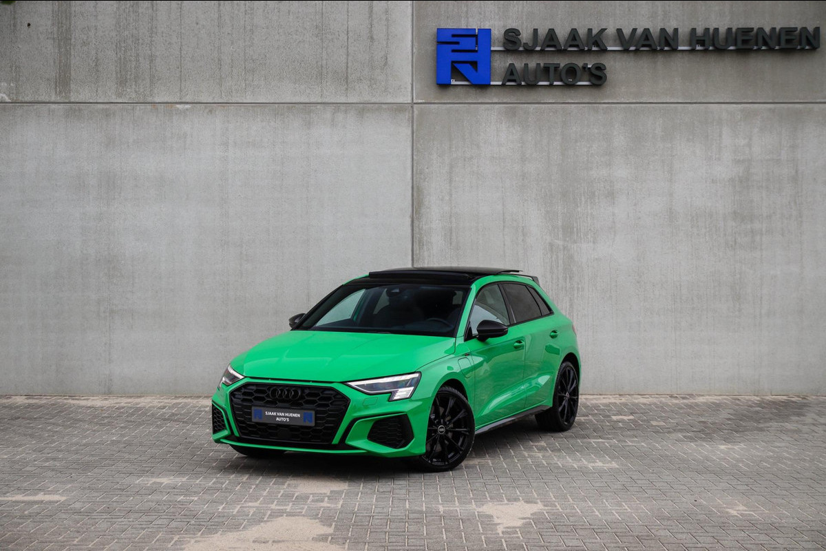 Audi A3 Sportback 45 TFSI e PHEV S Edition S-line 245pk S-Tronic! Panoramadak|Virtual Cockpit|Kuipstoelen elektrisch|Matrix|Black