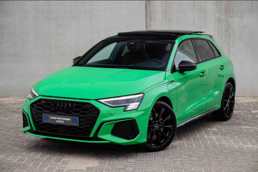 Audi A3 Sportback 45 TFSI e PHEV S Edition S-line 245pk S-Tronic! Panoramadak|Virtual Cockpit|Kuipstoelen elektrisch|Matrix|Black
