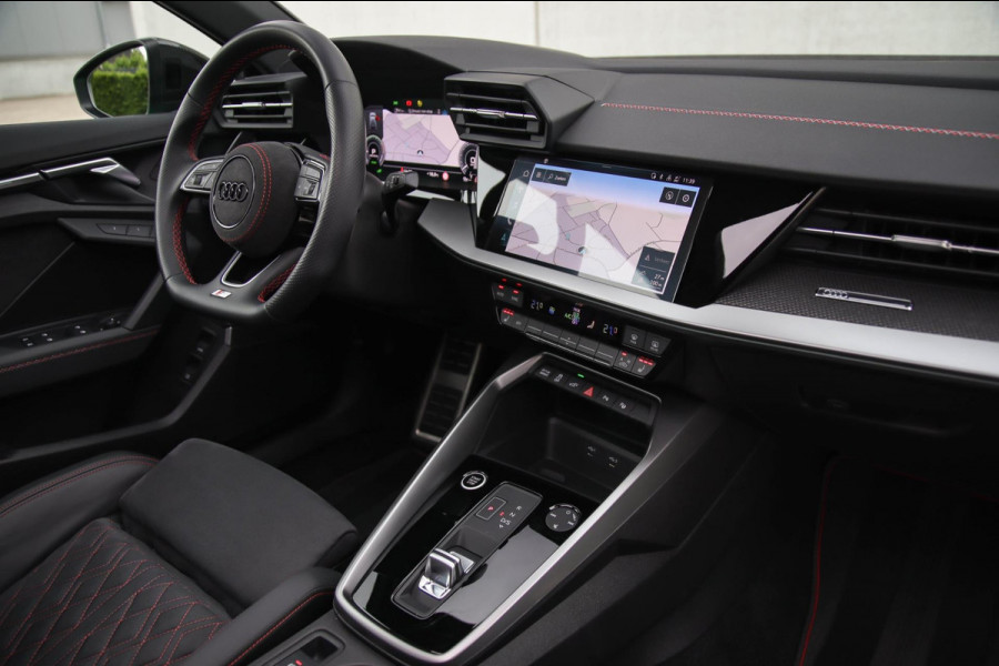 Audi A3 Sportback 45 TFSI e PHEV S Edition S-line 245pk S-Tronic! Panoramadak|Virtual Cockpit|Kuipstoelen elektrisch|Matrix|Black