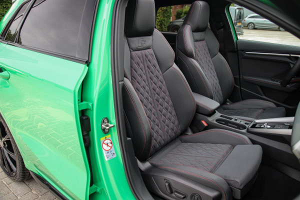 Audi A3 Sportback 45 TFSI e PHEV S Edition S-line 245pk S-Tronic! Panoramadak|Virtual Cockpit|Kuipstoelen elektrisch|Matrix|Black