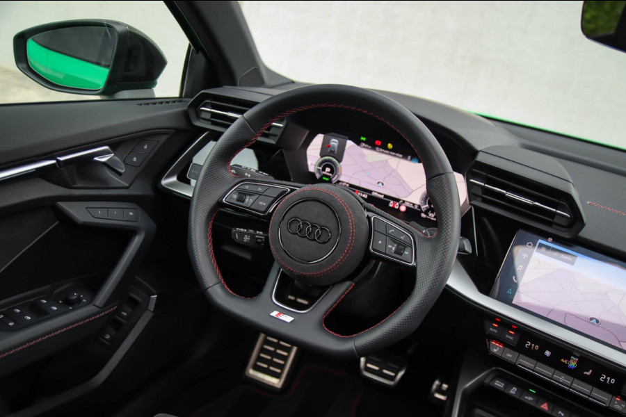 Audi A3 Sportback 45 TFSI e PHEV S Edition S-line 245pk S-Tronic! Panoramadak|Virtual Cockpit|Kuipstoelen elektrisch|Matrix|Black