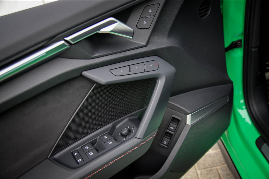 Audi A3 Sportback 45 TFSI e PHEV S Edition S-line 245pk S-Tronic! Panoramadak|Virtual Cockpit|Kuipstoelen elektrisch|Matrix|Black