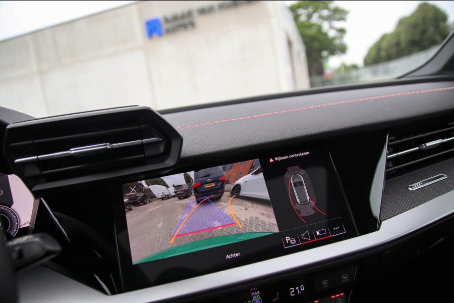 Audi A3 Sportback 45 TFSI e PHEV S Edition S-line 245pk S-Tronic! Panoramadak|Virtual Cockpit|Kuipstoelen elektrisch|Matrix|Black