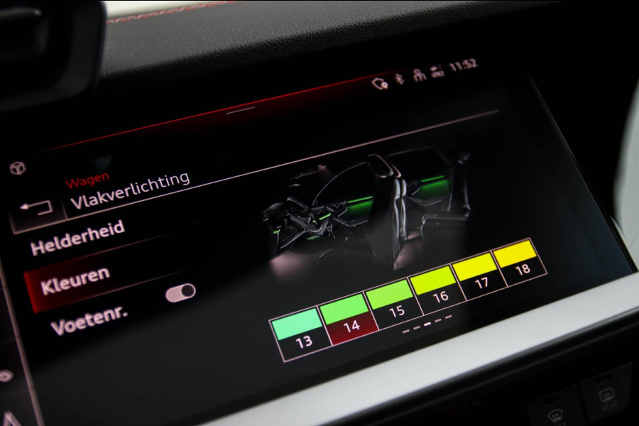 Audi A3 Sportback 45 TFSI e PHEV S Edition S-line 245pk S-Tronic! Panoramadak|Virtual Cockpit|Kuipstoelen elektrisch|Matrix|Black