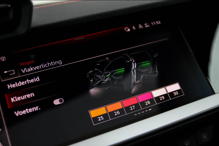 Audi A3 Sportback 45 TFSI e PHEV S Edition S-line 245pk S-Tronic! Panoramadak|Virtual Cockpit|Kuipstoelen elektrisch|Matrix|Black
