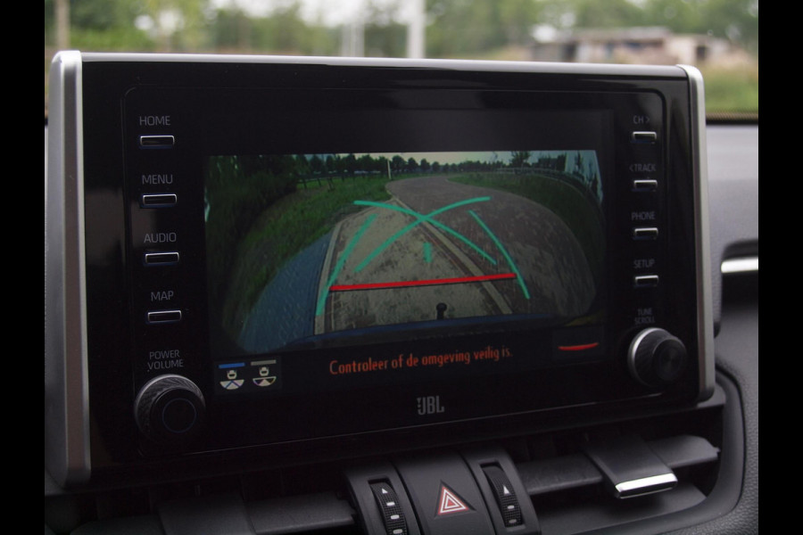 Toyota RAV4 2.5 Hybrid AWD Bi-Tone | Camera | Apple Carplay | Trekhaak 1650 KG trekgewicht | Alarm | JBL | NL-Auto |