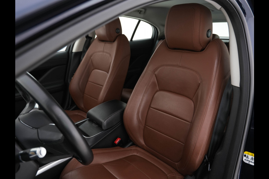 Jaguar I-PACE EV320 S AWD Business Pack 90 kWh [ 3-Fase ] (INCL-BTW) *LUXURY-LEATHER | FULL-LED | MERIDIAN-AUDIO | DIGI-COCKPIT | KEYLESS | DAB+ | NAVI-FULLMAP | ECC | HEATED-COMFORTSEATS | PDC | SURROUND-VIEW | CRUISE | LANE-ASSIST | TOWBAR | 20''A