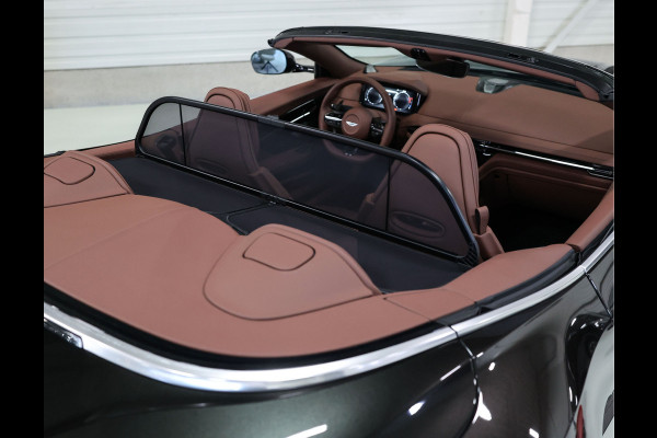 Aston Martin DB12 Volante 4.0 V8 *Minotaur Green*Havana Tan*