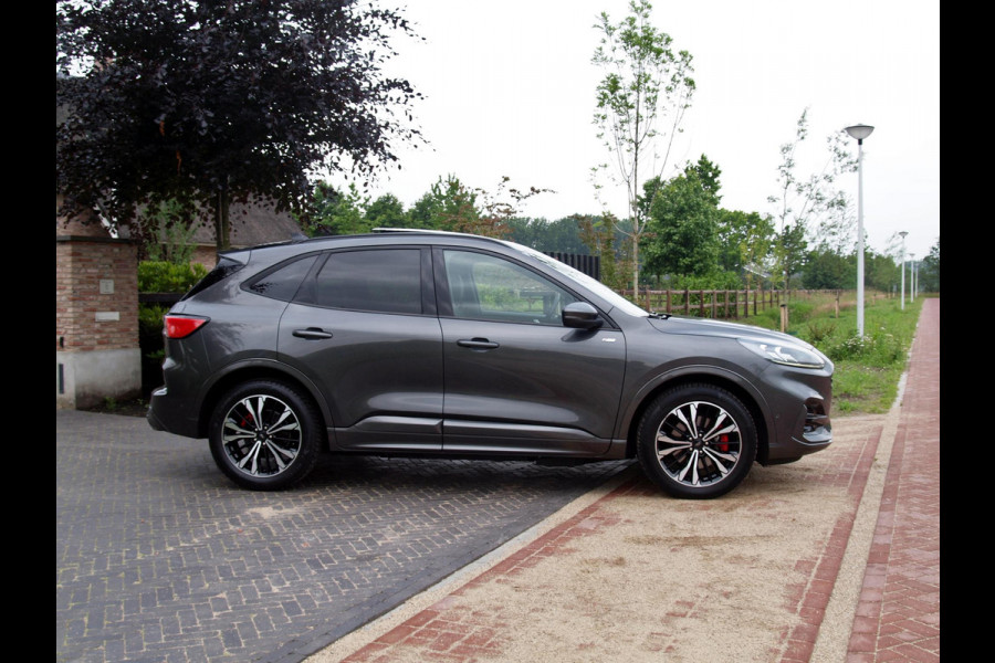Ford Kuga 2.5 PHEV ST-Line X | Panoramadak | 19 Inch | Camera | NL-Auto | B&O