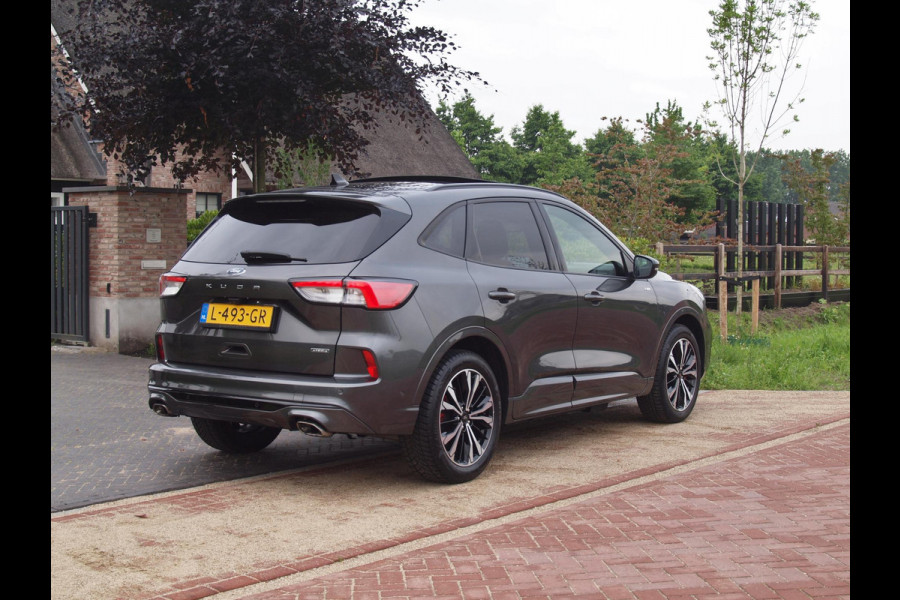 Ford Kuga 2.5 PHEV ST-Line X | Panoramadak | 19 Inch | Camera | NL-Auto | B&O