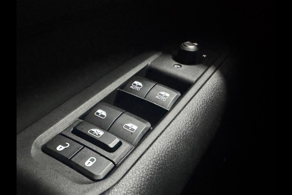 Jeep Compass 4xe 240 Plug-in Hybrid Electric S | Navigatie | Memory | LED | Leer
