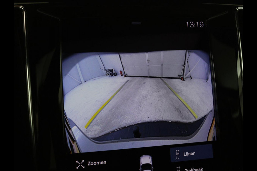Volvo V60 Cross Country 2.0 B5 AWD Pro | Panoramadak | Head-Up | Leder | Stoelverwarming | Trekhaak | Adaptive cruise | Carplay | Navigatie | Keyless | Harman/Kardon