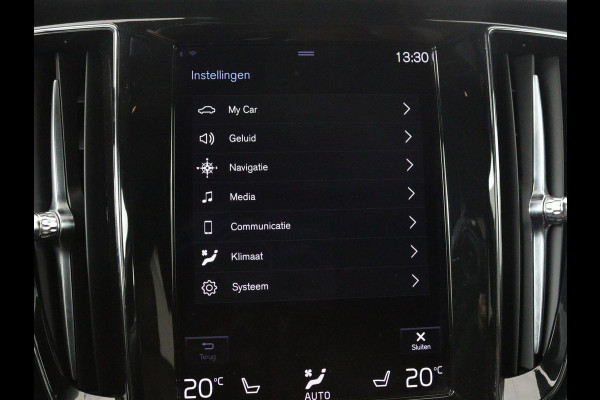 Volvo V60 Cross Country 2.0 B5 AWD Pro | Panoramadak | Head-Up | Leder | Stoelverwarming | Trekhaak | Adaptive cruise | Carplay | Navigatie | Keyless | Harman/Kardon
