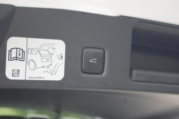 Ford Kuga 2.5 PHEV 225 PK ST-Line, Panoramadak, Trekhaak, Winterpakket, Head-Up Display