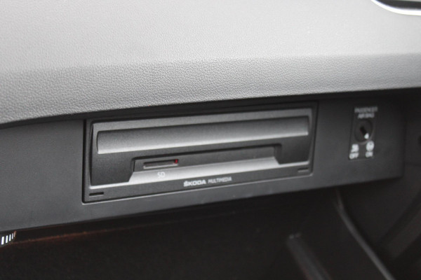 Škoda Octavia 1.5 TSI Greentech Sport Business automaat dsg multimedia trekhaak