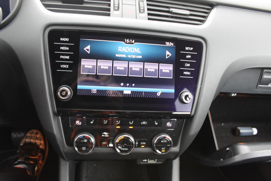 Škoda Octavia 1.5 TSI Greentech Sport Business automaat dsg multimedia trekhaak