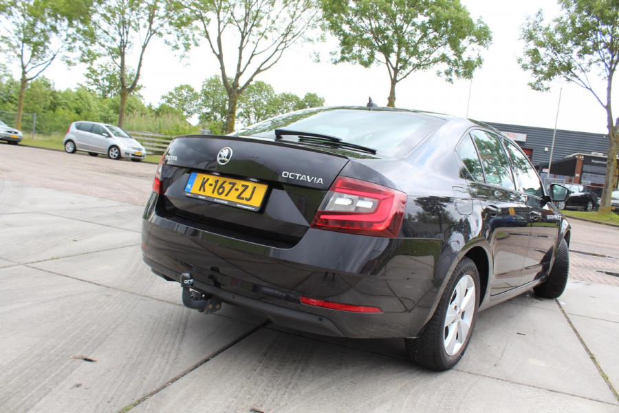 Škoda Octavia 1.5 TSI Greentech Sport Business automaat dsg multimedia trekhaak