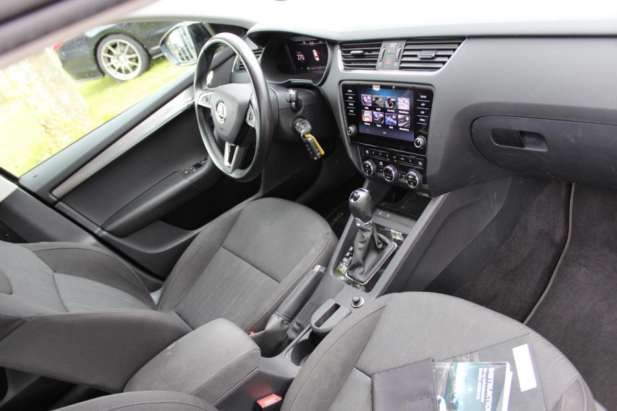 Škoda Octavia 1.5 TSI Greentech Sport Business automaat dsg multimedia trekhaak