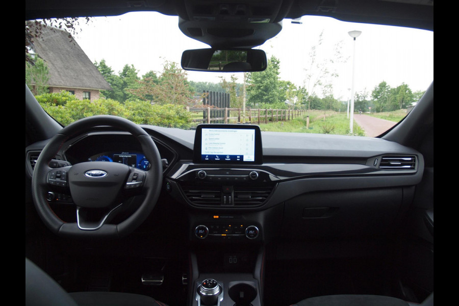 Ford Kuga 2.5 PHEV ST-Line X | Panoramadak | 19 Inch | Camera | NL-Auto | B&O