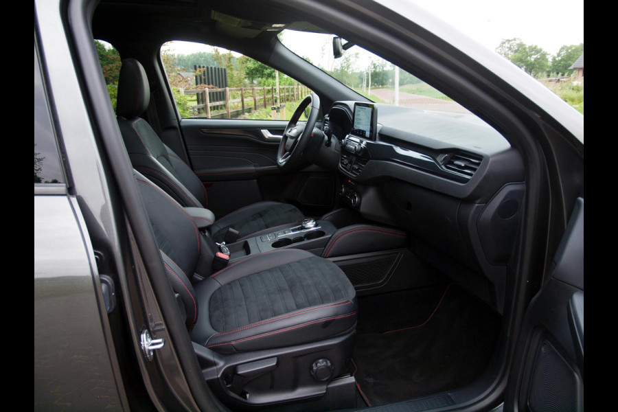Ford Kuga 2.5 PHEV ST-Line X | Panoramadak | 19 Inch | Camera | NL-Auto | B&O