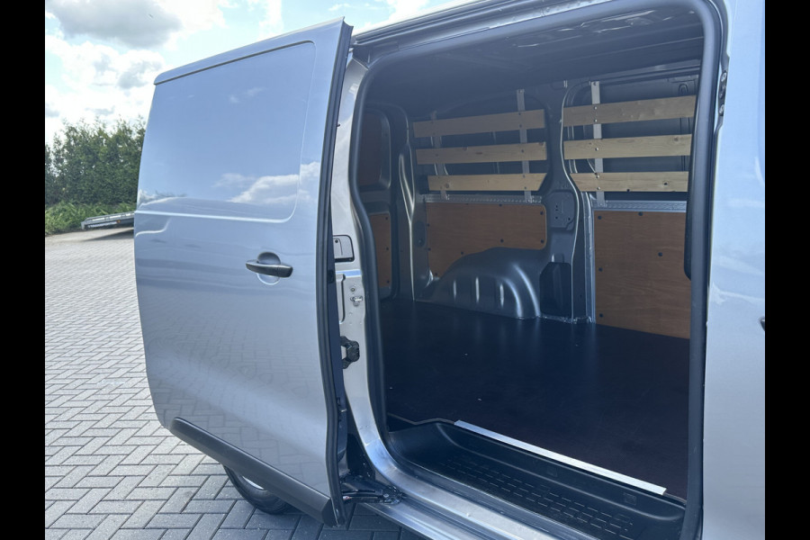 Peugeot Expert 1.5 BlueHDI 102 PK / L2H1 / 18.472 KM !! / 1e EIG. / TREKHAAK / AIRCO / CRUISE / BLUETOOTH / ORIG. NL