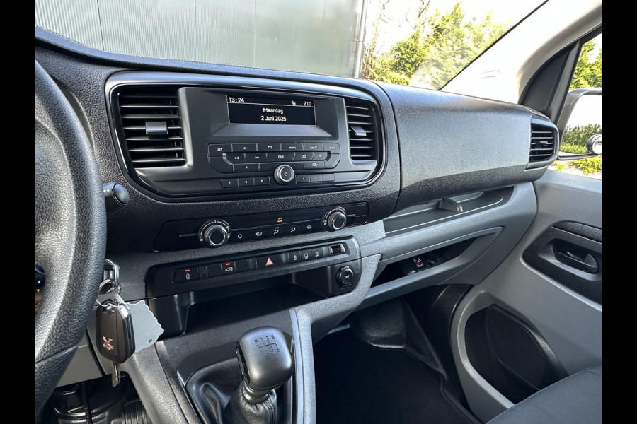 Peugeot Expert 1.5 BlueHDI 102 PK / L2H1 / 18.472 KM !! / 1e EIG. / TREKHAAK / AIRCO / CRUISE / BLUETOOTH / ORIG. NL