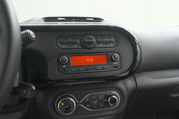 Renault Twingo SCe 70 Intens | Parkeersensoren | Cruise Control | Climate Control | 15 Inch Lichtmetalen Velgen