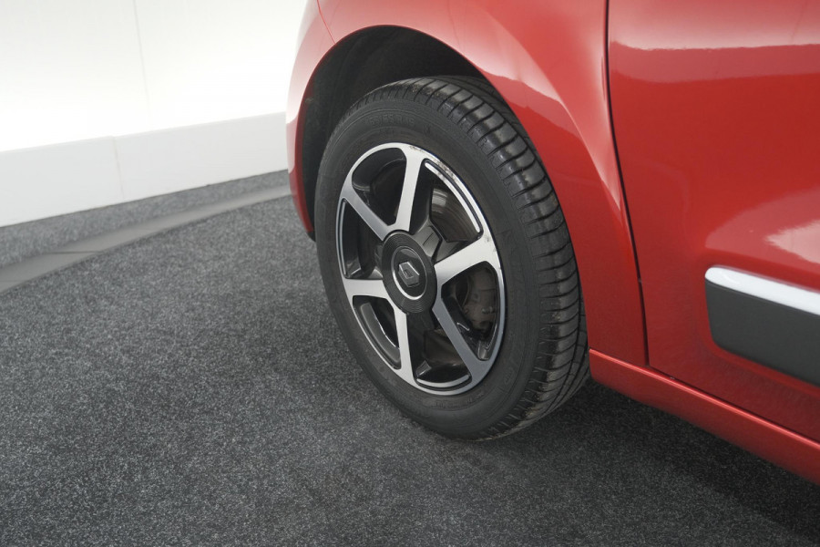 Renault Twingo SCe 70 Intens | Parkeersensoren | Cruise Control | Climate Control | 15 Inch Lichtmetalen Velgen