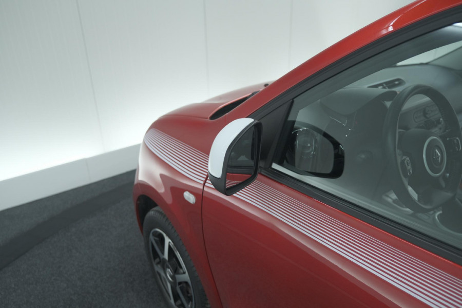 Renault Twingo SCe 70 Intens | Parkeersensoren | Cruise Control | Climate Control | 15 Inch Lichtmetalen Velgen