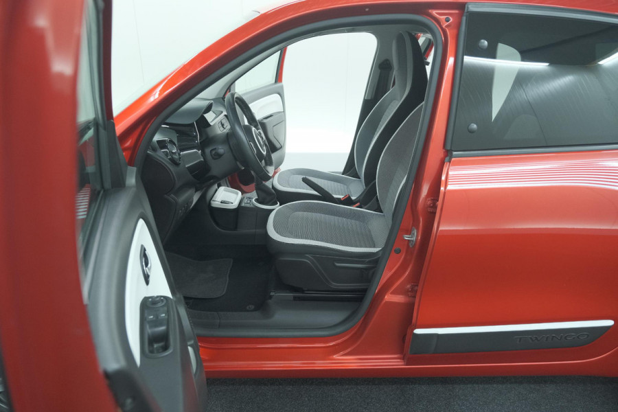 Renault Twingo SCe 70 Intens | Parkeersensoren | Cruise Control | Climate Control | 15 Inch Lichtmetalen Velgen